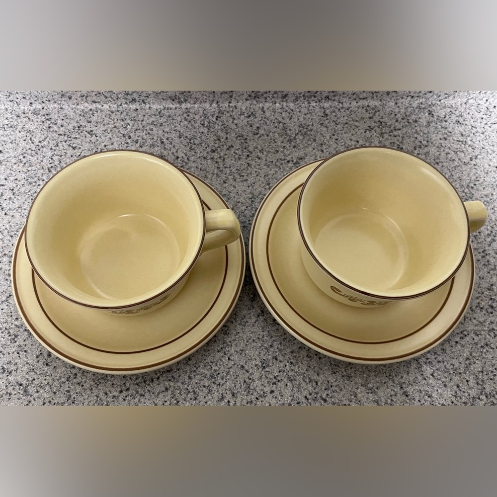 Pfaltzgraff Village Pattern Vintage Cream and Brown Teacup Set - Picture 3 of 10
